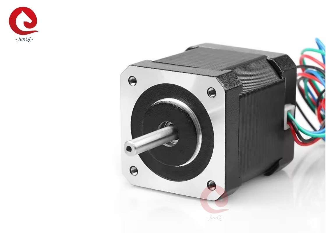 Nema17 42 * 47mm 0.44N.m 1.68A 2Phase 24VDC محرك خطوة هجين للآلات الصناعية